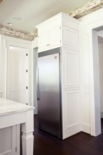 These Light and White cabinets for the 2013 Hoffman Media and Residential Home home were provided by Wellborn Cabinet, Inc.
