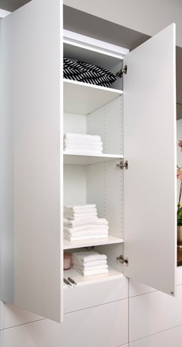 Midtown is Decorative Laminate Veneer Door door group with a Slab cabinet door from Wellborn Cabinet.