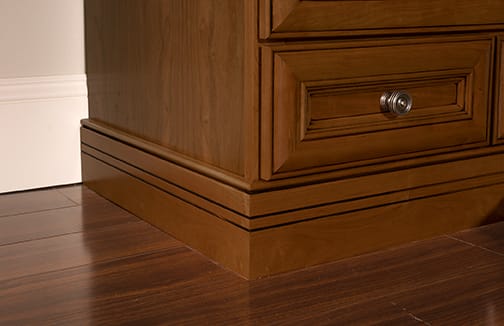 These Brown and Light cabinets for the 2010 Photo Shoot home were provided by Wellborn Cabinet, Inc.