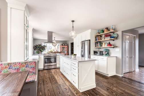 A Maple Kitchen featuring Prairie cabinet doors in Glacier from Wellborn Cabinet, Inc.