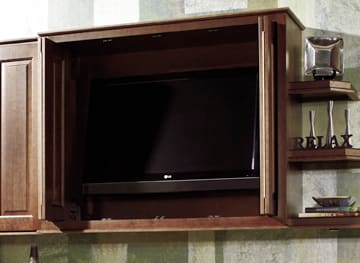 These Brown and Medium cabinets for the 2008 Exhibit Booth home were provided by Wellborn Cabinet, Inc.