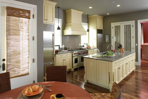 These ColorInspire cabinets for the 2009 HGTV Dream Home and Residential Home home were provided by Wellborn Cabinet, Inc.