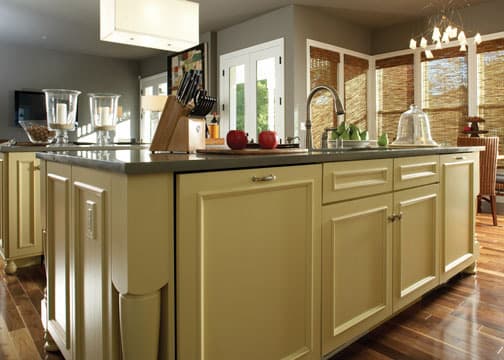 These ColorInspire cabinets for the 2009 HGTV Dream Home and Residential Home home were provided by Wellborn Cabinet, Inc.
