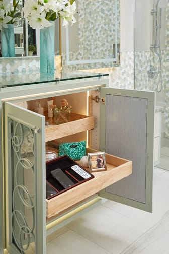 Melrose is Wood Door door group with a Square and Recessed cabinet door from Wellborn Cabinet.