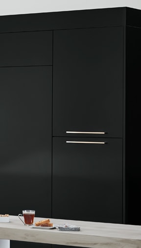 Midtown is Decorative Laminate Veneer Door door group with a Slab cabinet door from Wellborn Cabinet.