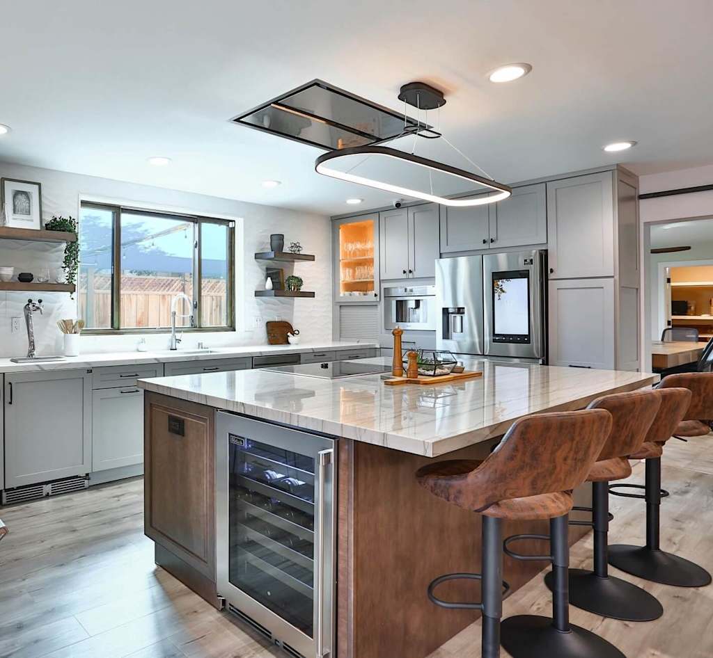 Studio-38-kitchen-with-beverage-fridge