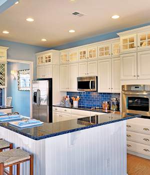 A Maple Kitchen featuring Seville Square cabinet doors in Divinity from Wellborn Cabinet, Inc.