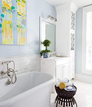 A Maple Bath featuring Henlow Square cabinet doors in Glacier from Wellborn Cabinet, Inc.