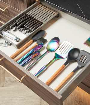 Morristown is Decorative Laminate Veneer Door door group with a Square and Recessed cabinet door from Wellborn Cabinet.