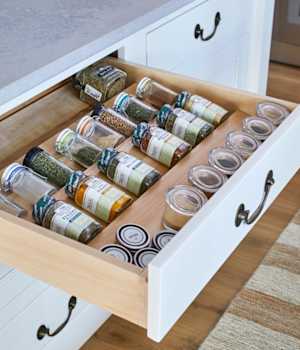 These ColorInspire cabinets for the 2020 Idea House, Residential Home, and Southern Living home were provided by Wellborn Cabinet, Inc.