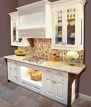 A Maple Kitchen featuring Davenport Square cabinet doors in Glacier from Wellborn Cabinet, Inc.