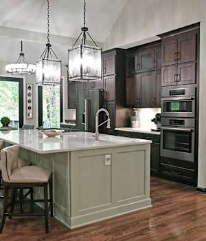A Oak Kitchen featuring Preston and Galena Square cabinet doors in Espresso from Wellborn Cabinet, Inc.