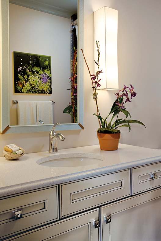 A Maple Bath featuring Sonoma cabinet doors in Pebble Java from Wellborn Cabinet, Inc.
