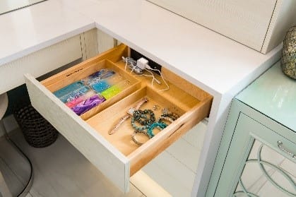 utinsil-drawer-charging-station