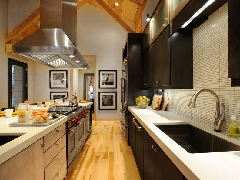 A Maple Kitchen featuring Milan cabinet doors in Shadow and Oatmeal from Wellborn Cabinet, Inc.
