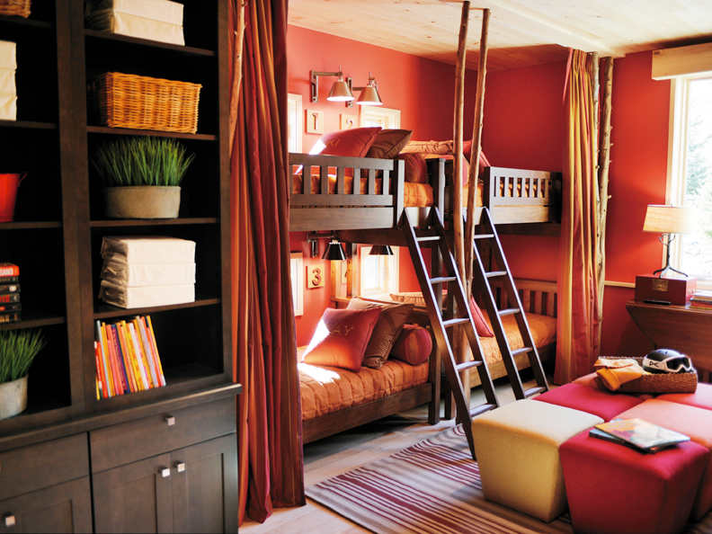 A Maple Kid`s Room and Bedroom featuring Hanover cabinet doors in Shadow from Wellborn Cabinet, Inc.