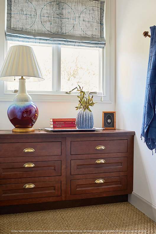 Davenport Square Inset is a Square and Raised cabinet door from Wellborn Cabinet.