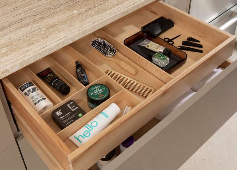 Midtown is Decorative Laminate Veneer Door door group with a Slab cabinet door from Wellborn Cabinet.