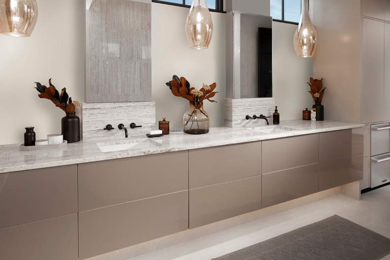 Midtown is Decorative Laminate Veneer Door door group with a Slab cabinet door from Wellborn Cabinet.